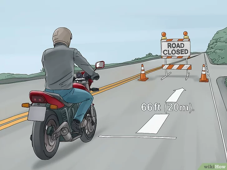 Imagen titulada Brake Properly on a Motorcycle Step 1