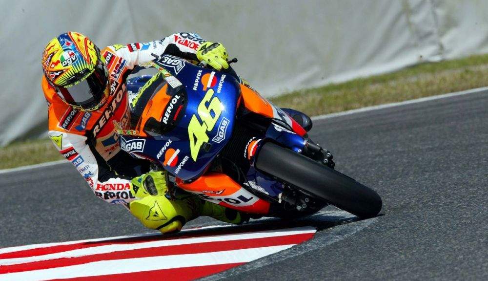 Valentino Rossi en Japón 2002. Fuente: Gold & Goose